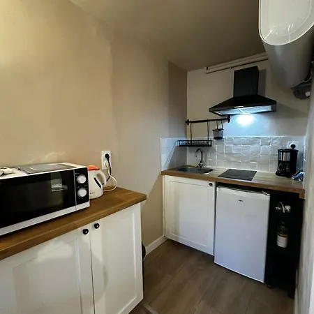 2 Aux Volets Bleus *