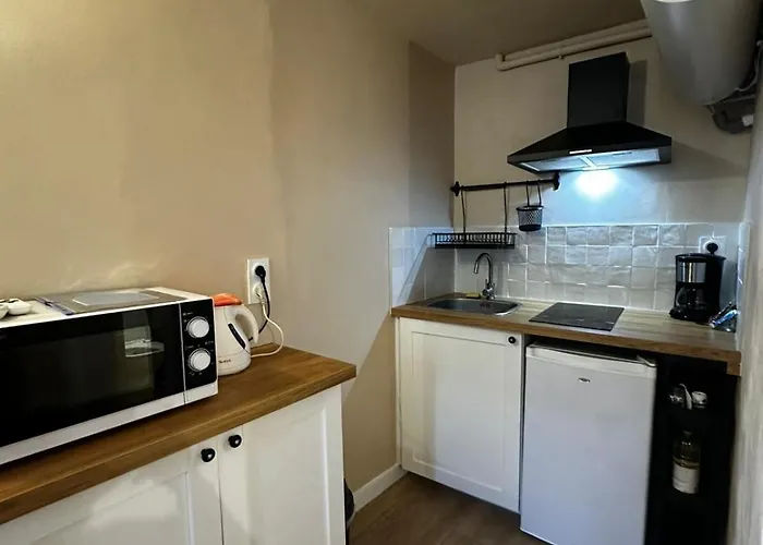 2 Aux Volets Bleus *