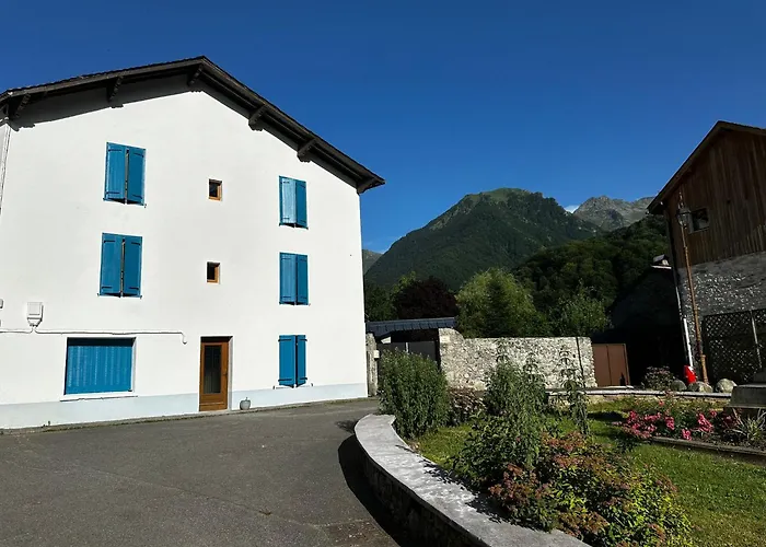 2 Aux Volets Bleus *