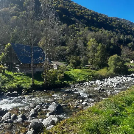 Daire 2 Aux Volets Bleus *